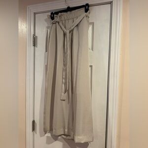 Express super high rise cropped Cream Women's pants